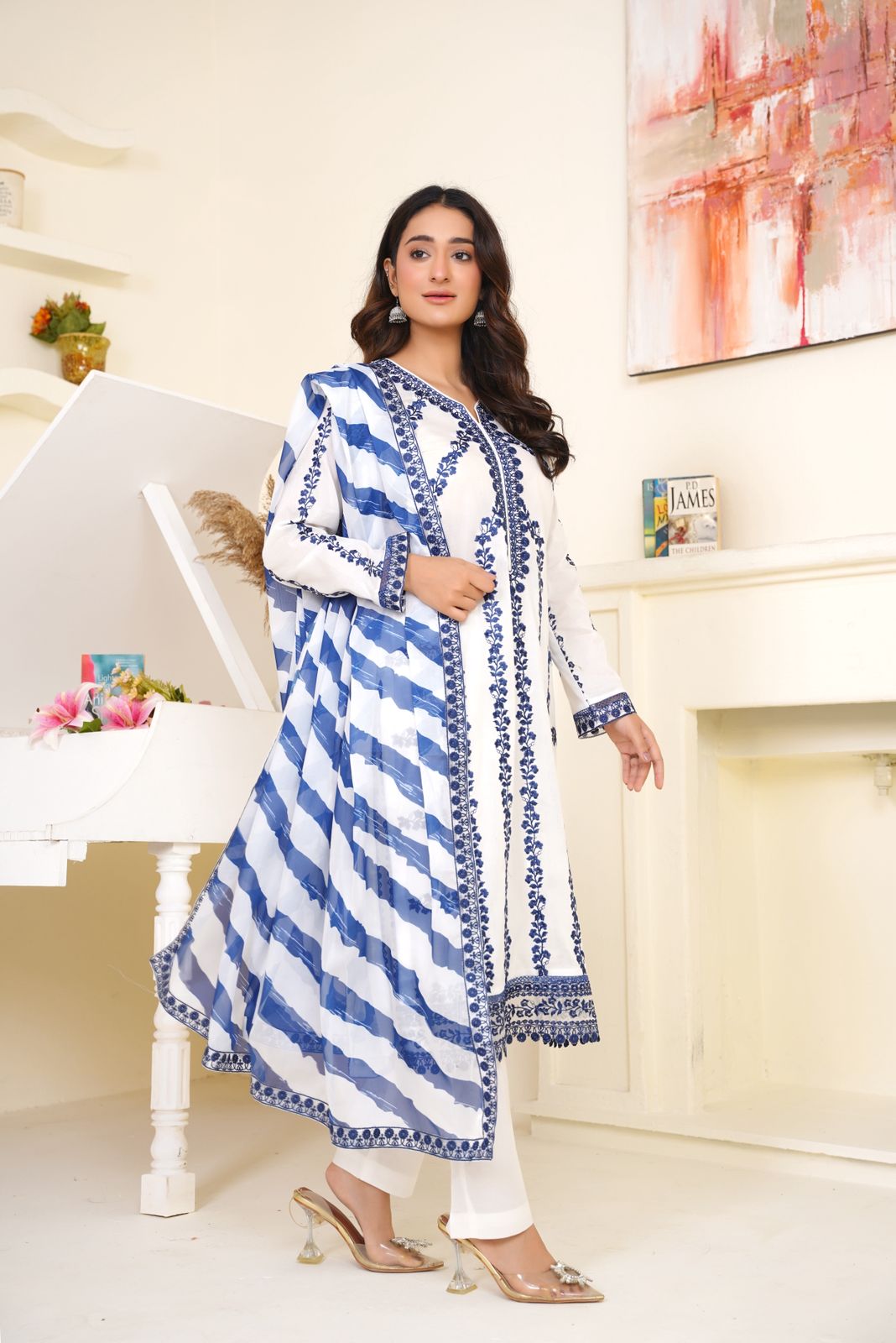 Sapphire Breeze – The Essence of Blue Elegance