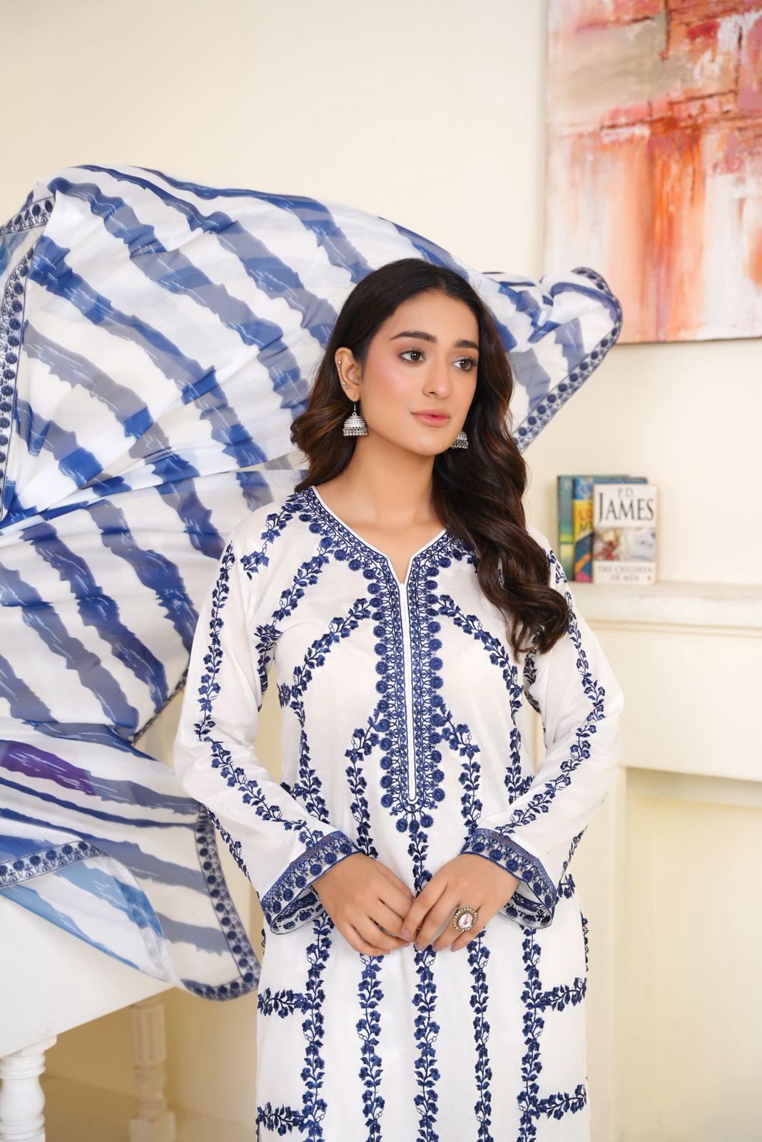Sapphire Breeze – The Essence of Blue Elegance