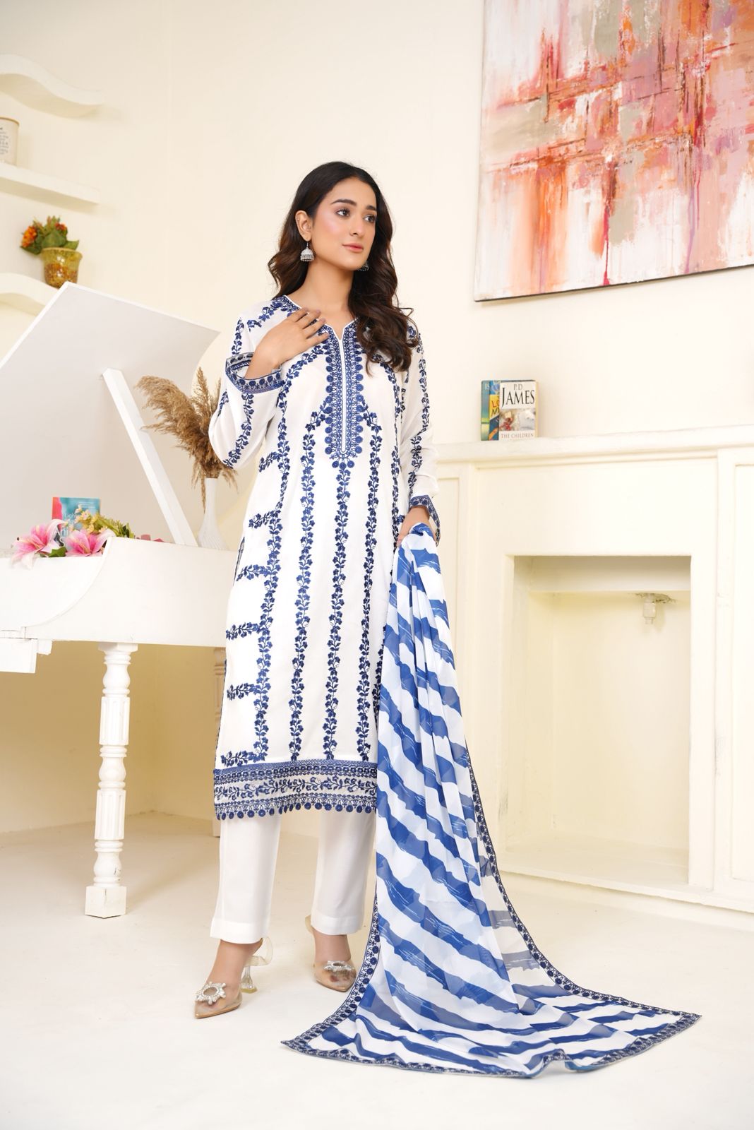 Sapphire Breeze – The Essence of Blue Elegance