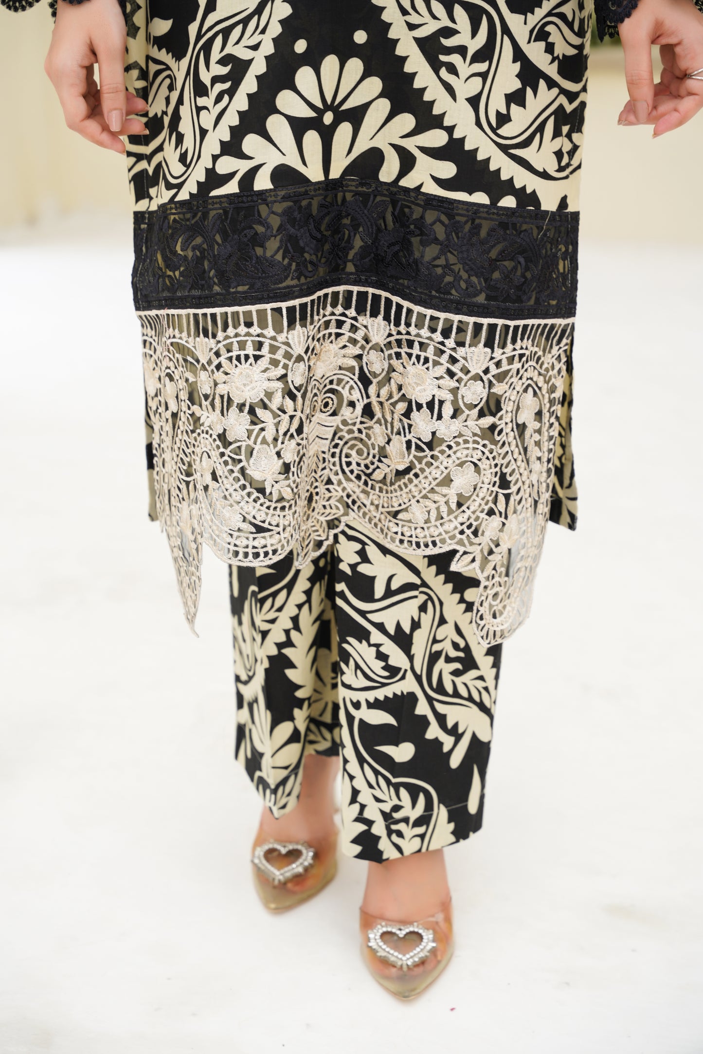 Mirari Embroidered Lawn 3PC