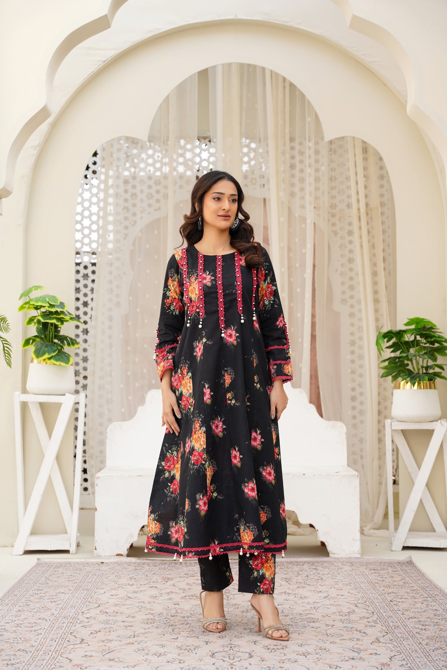 Black Red Floral – Mirari | Frock