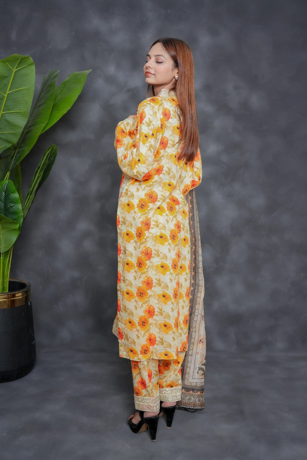 Sunlit Petals – Glow Edition