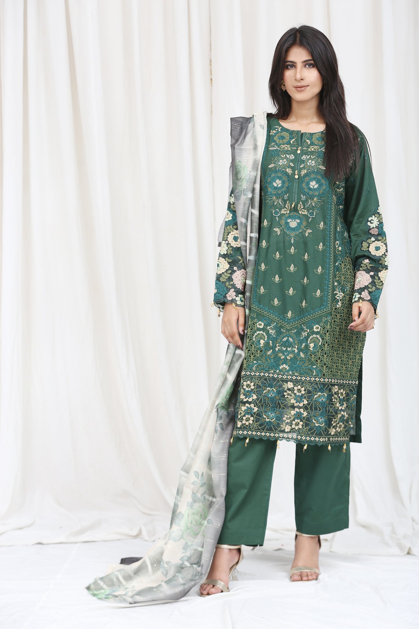 Emerald Grace – Floral & Fab Edition