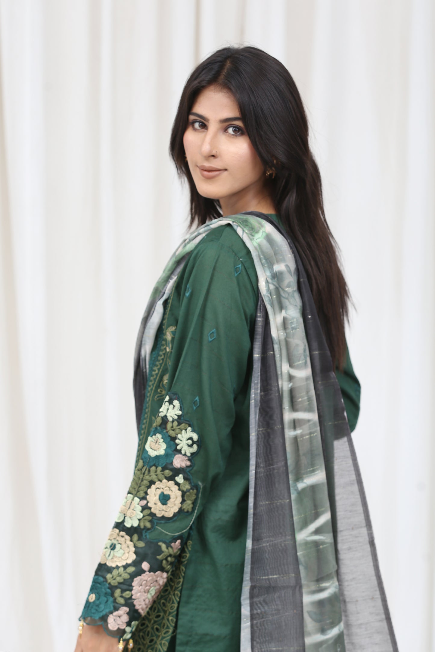 Emerald Grace – Floral & Fab Edition