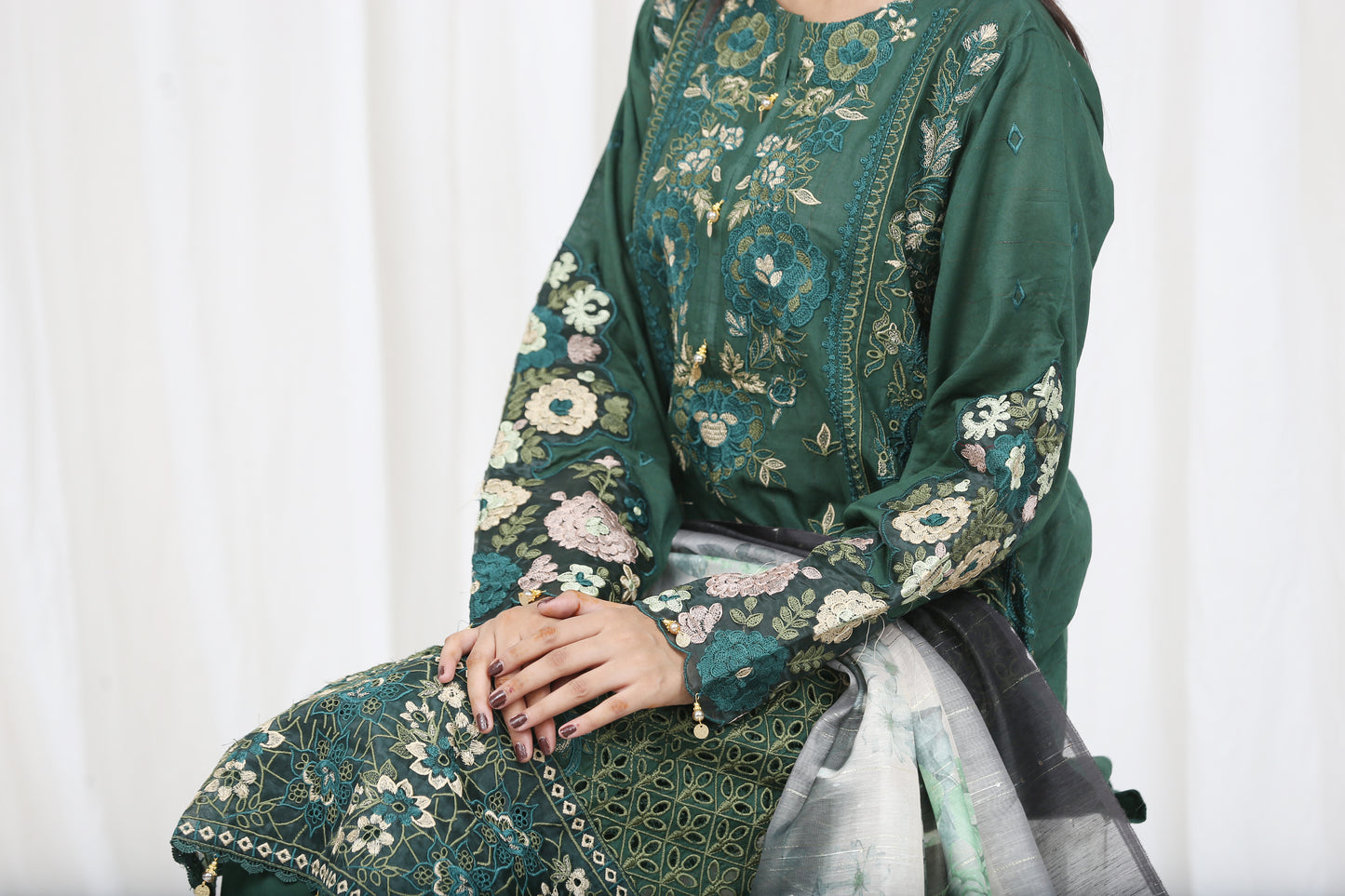 Emerald Grace – Floral & Fab Edition