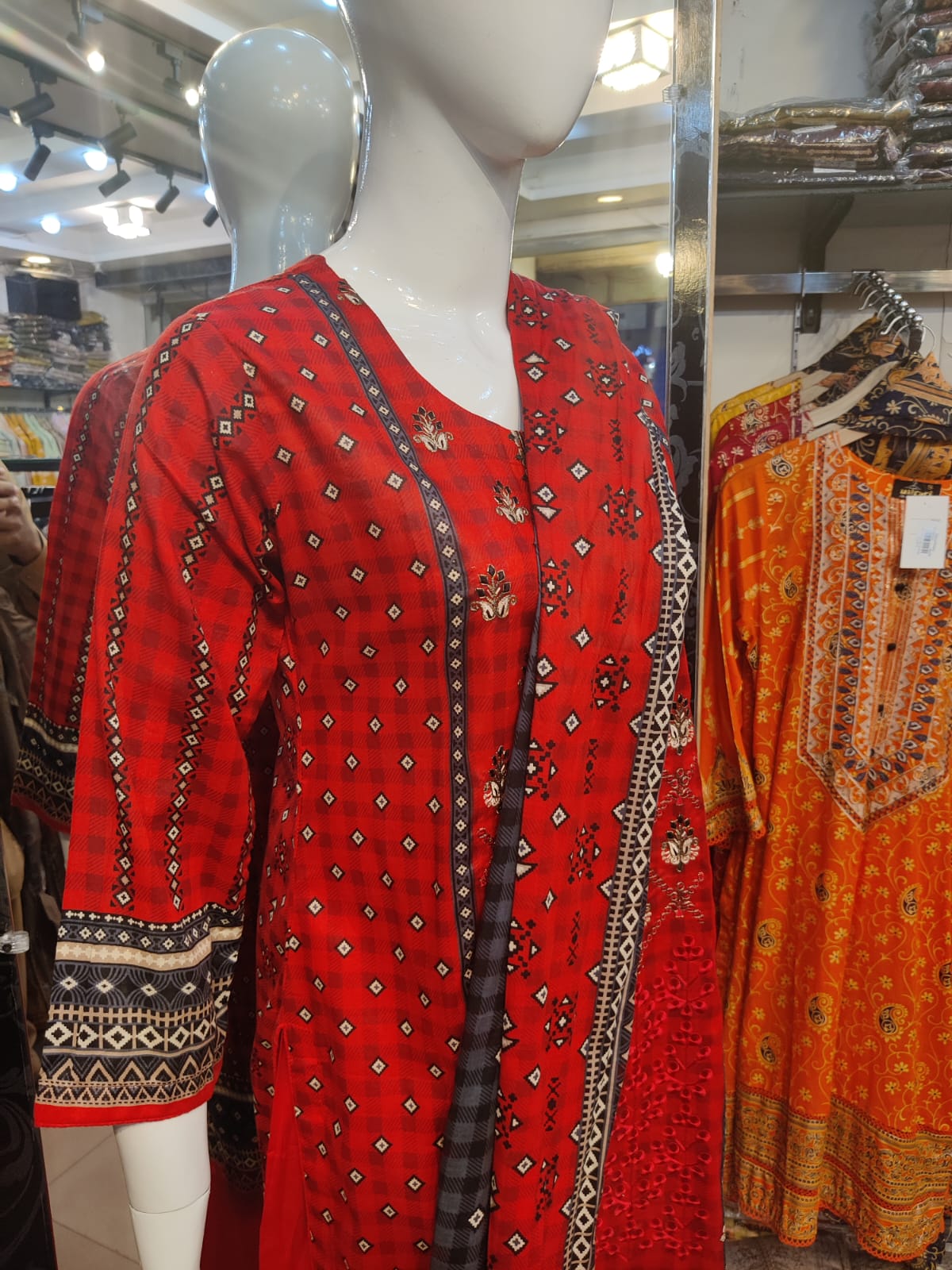 Rep Emb Lawn-3PC