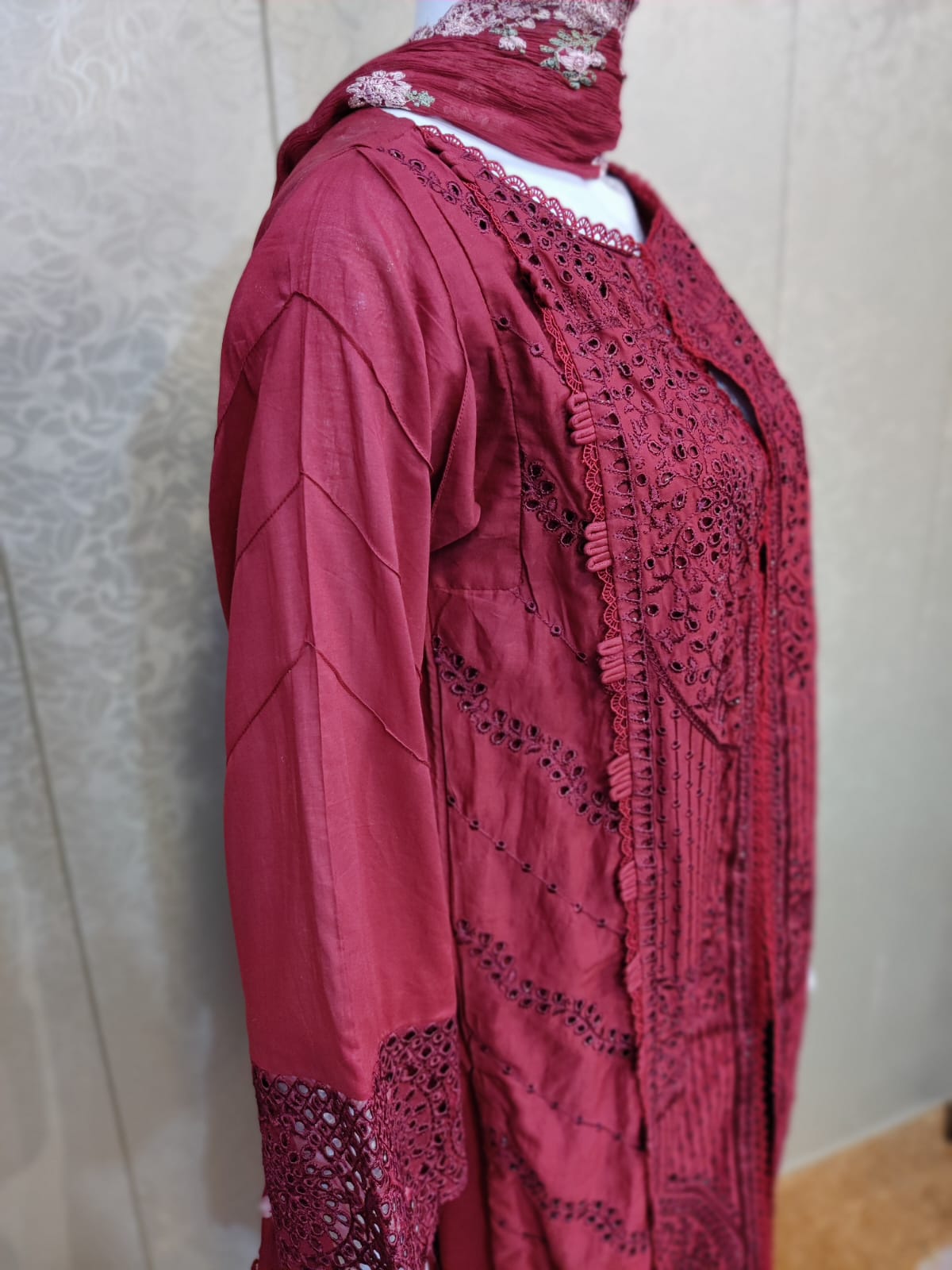 BI Emb Lawn-3PC