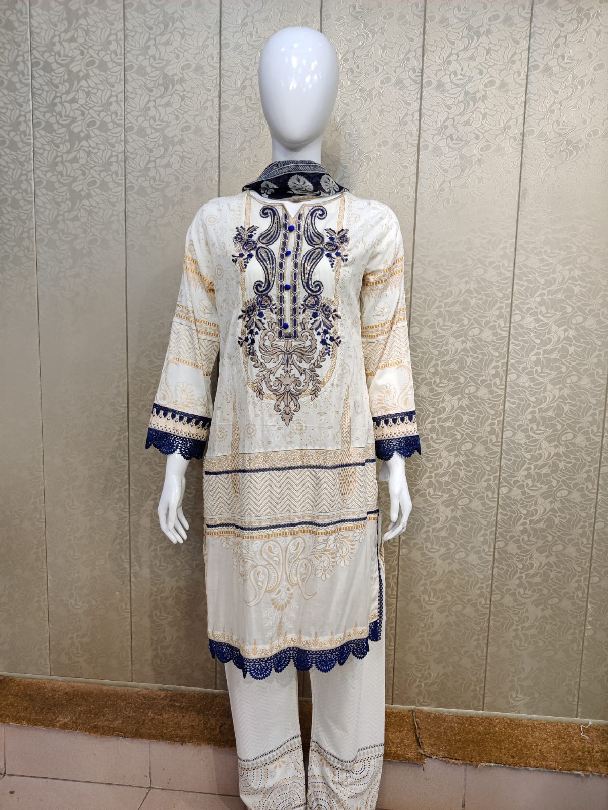 Mirari 3-Pcs Embroidered Shirt With Chiffone Dupatta