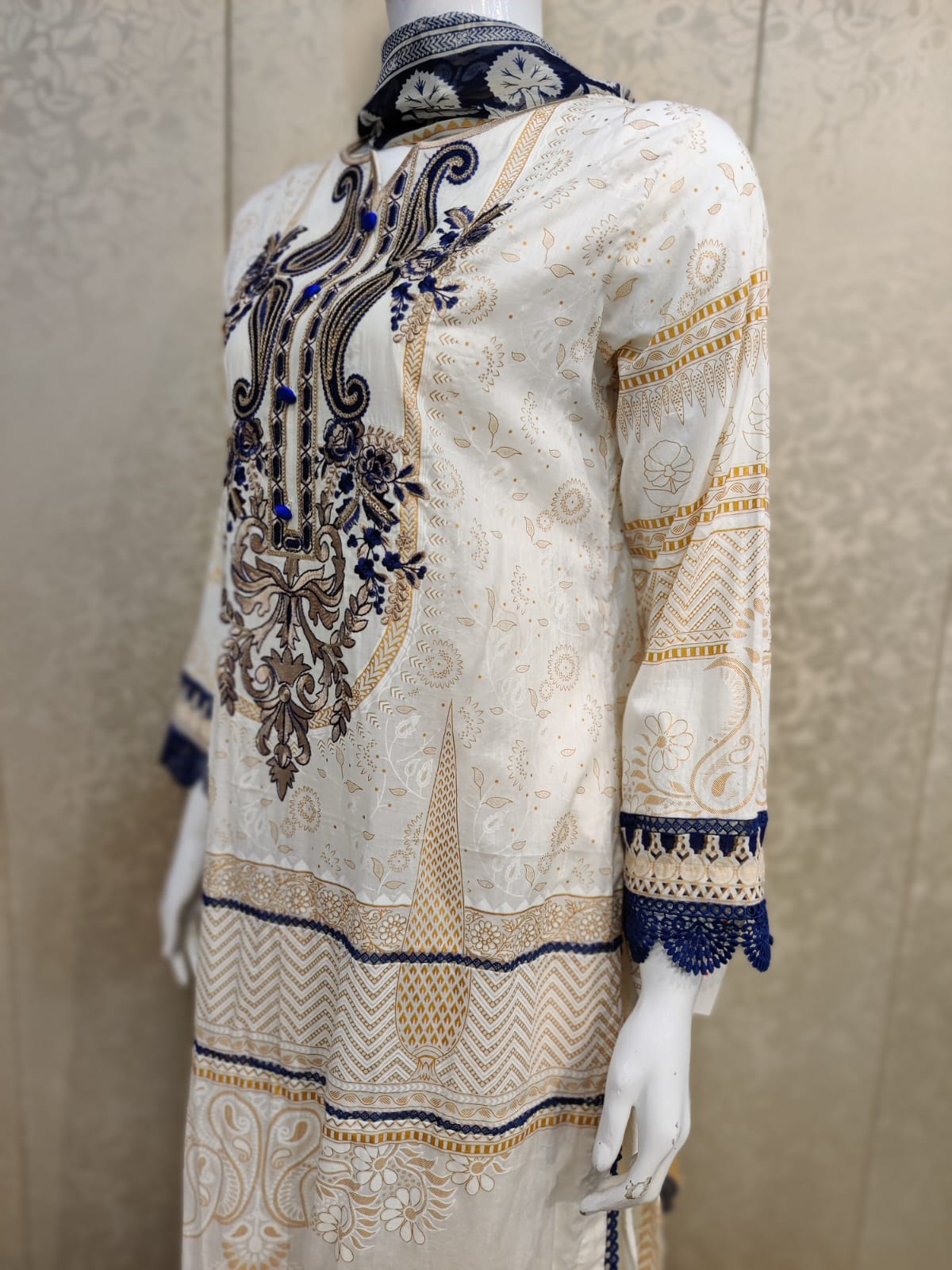 Mirari 3-Pcs Embroidered Shirt With Chiffone Dupatta