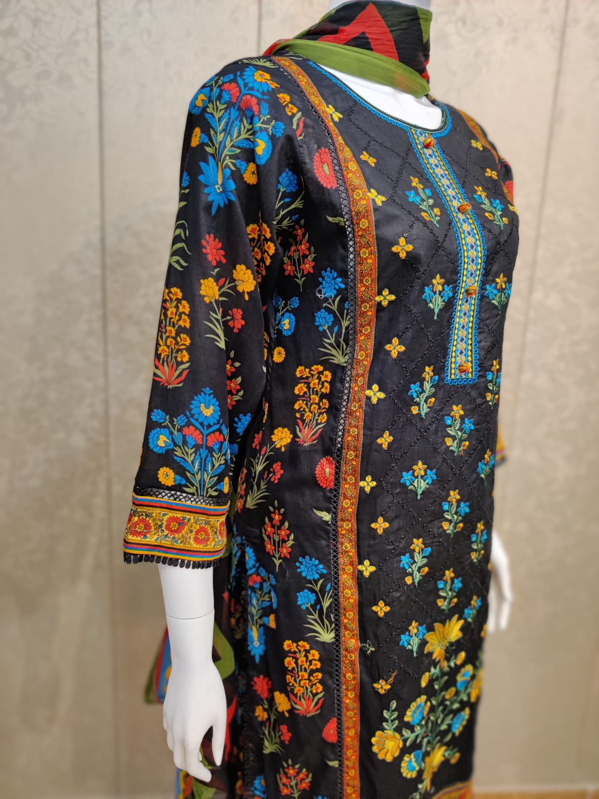 Mirari 3-Pcs Embroidered Shirt With Chiffone Dupatta