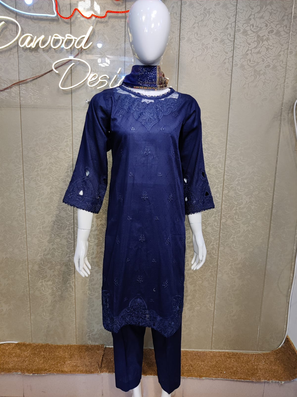 DL Embroidered Lawn-3PC