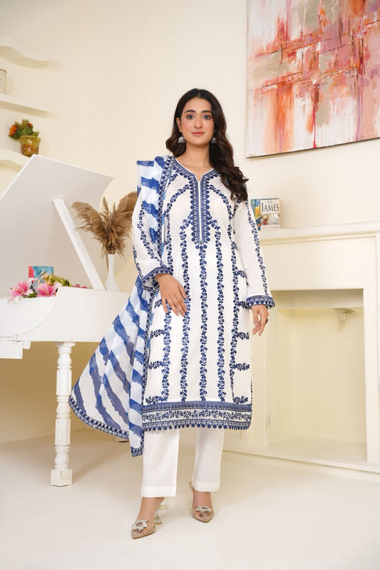 Sapphire Breeze – The Essence of Blue Elegance