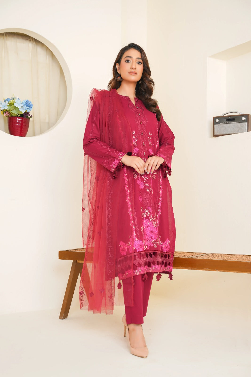 Mahrosh – Radiant Beauty
