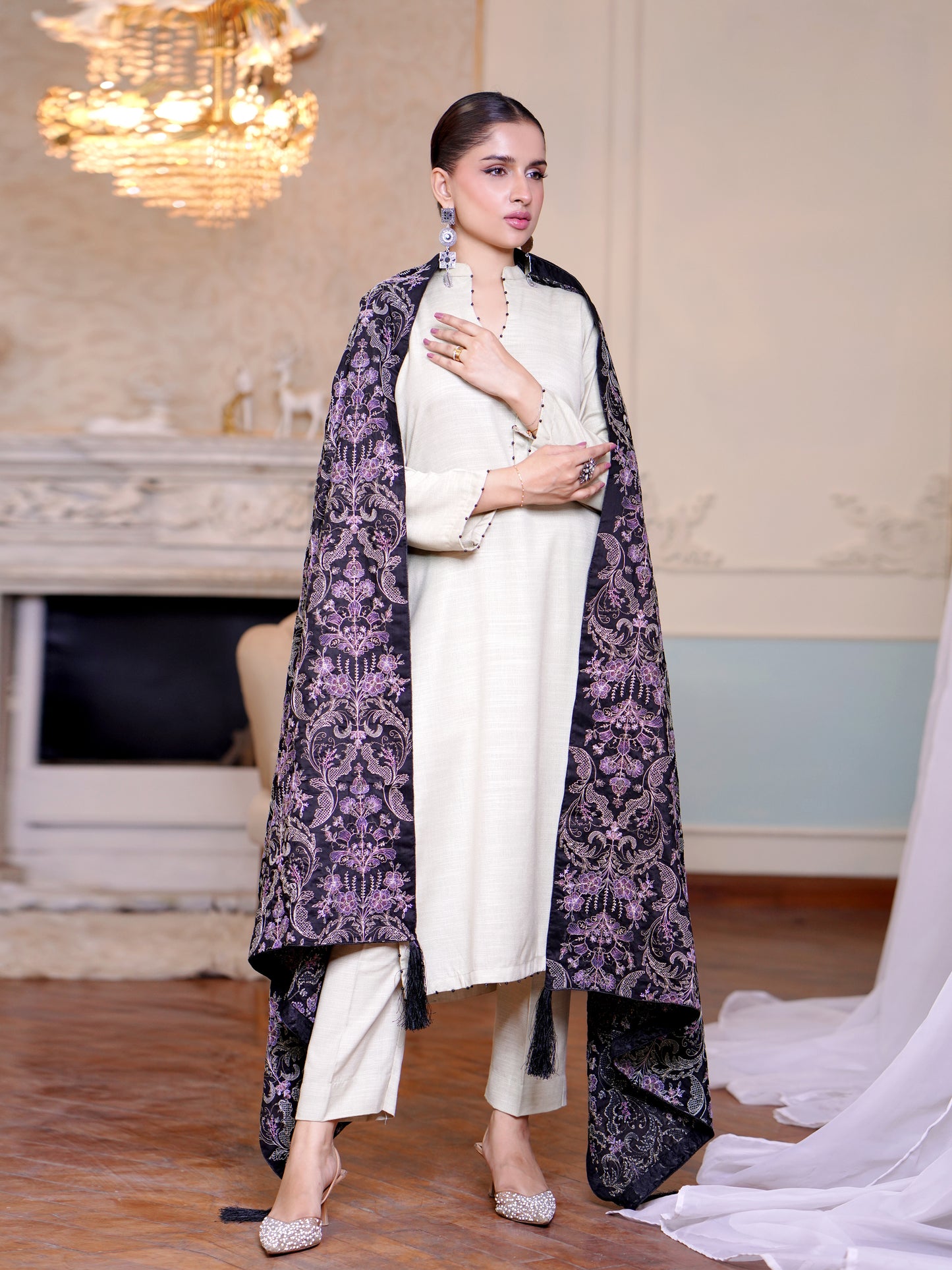 Bareeze | Embroidered | Dhanak