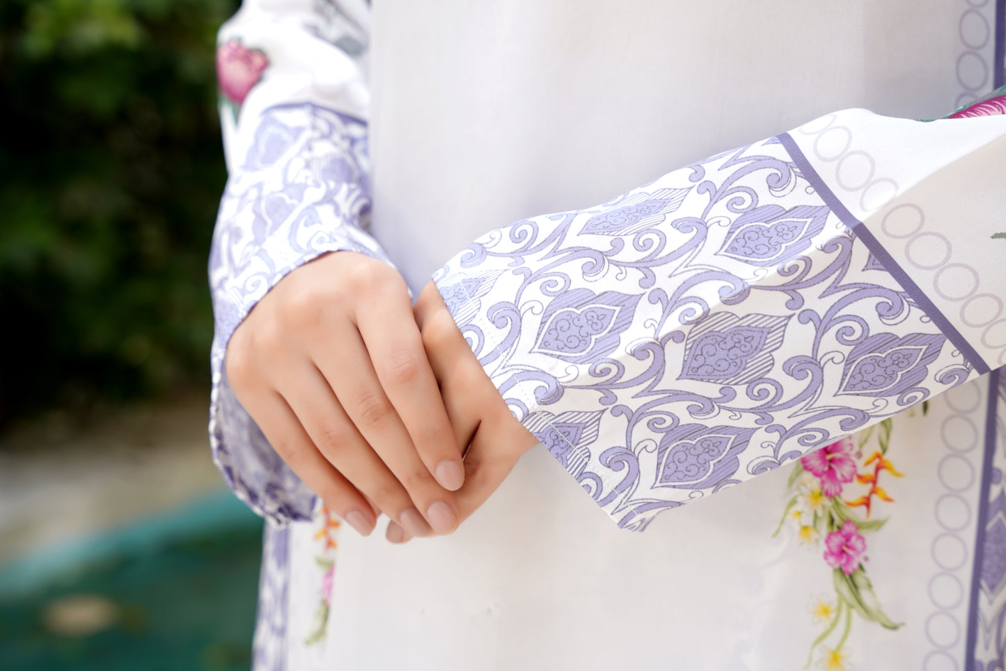 White Lilac Bloom Silk – 2 Piece