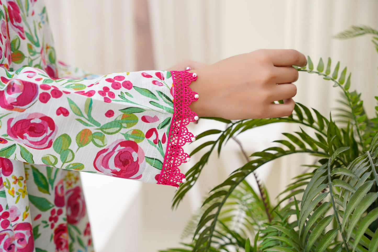 White Pink Floral – Mirari | Frock