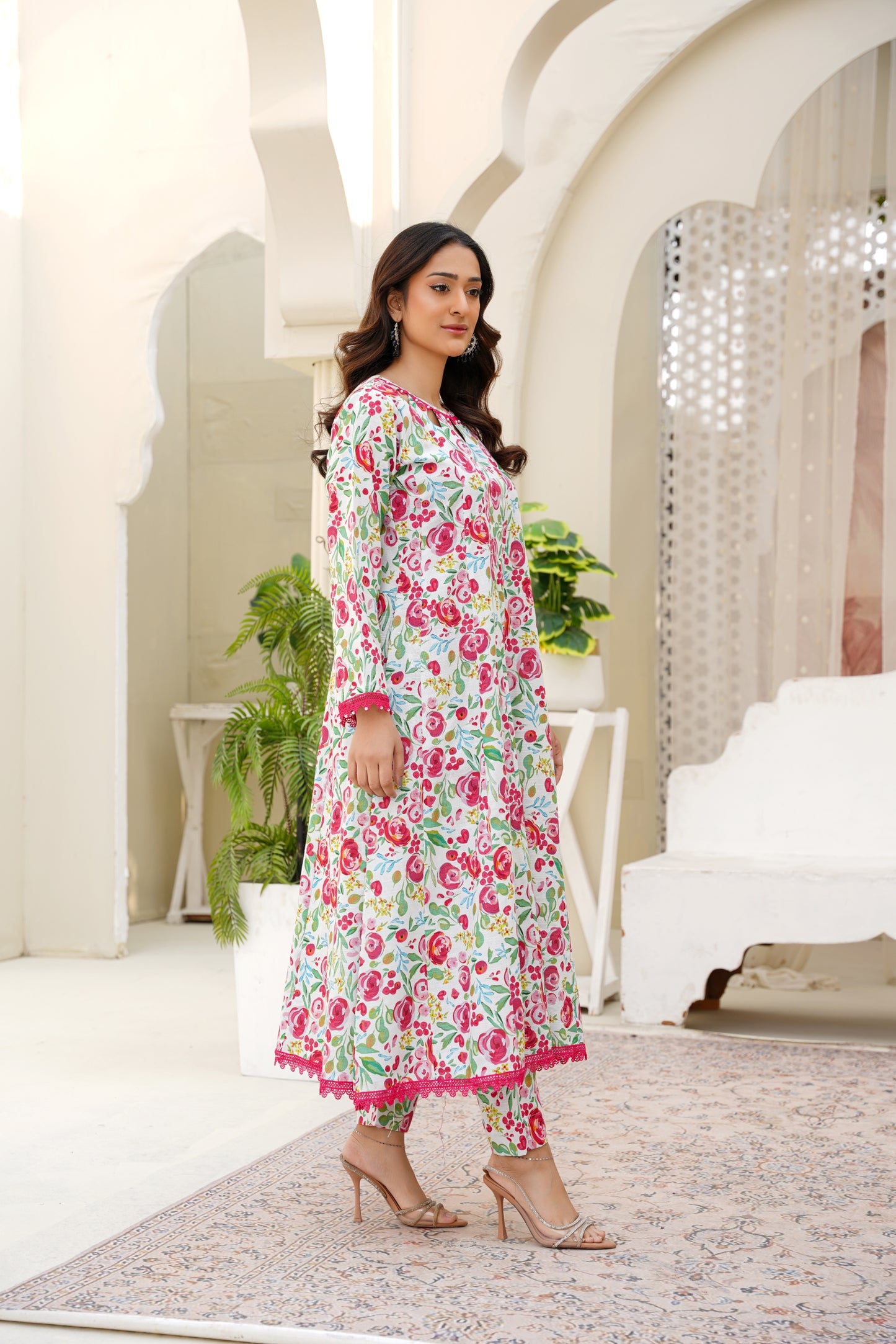 White Pink Floral – Mirari | Frock