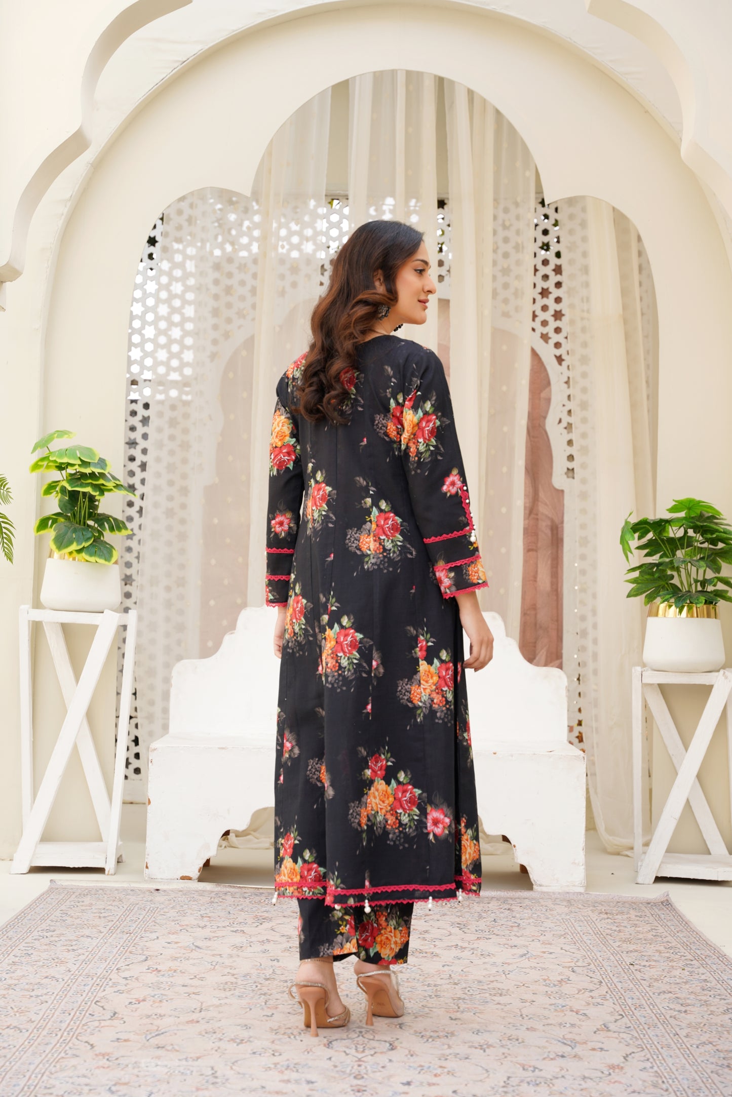 Black Red Floral – Mirari | Frock