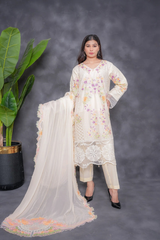 Zohra – Ivory Floral Charm