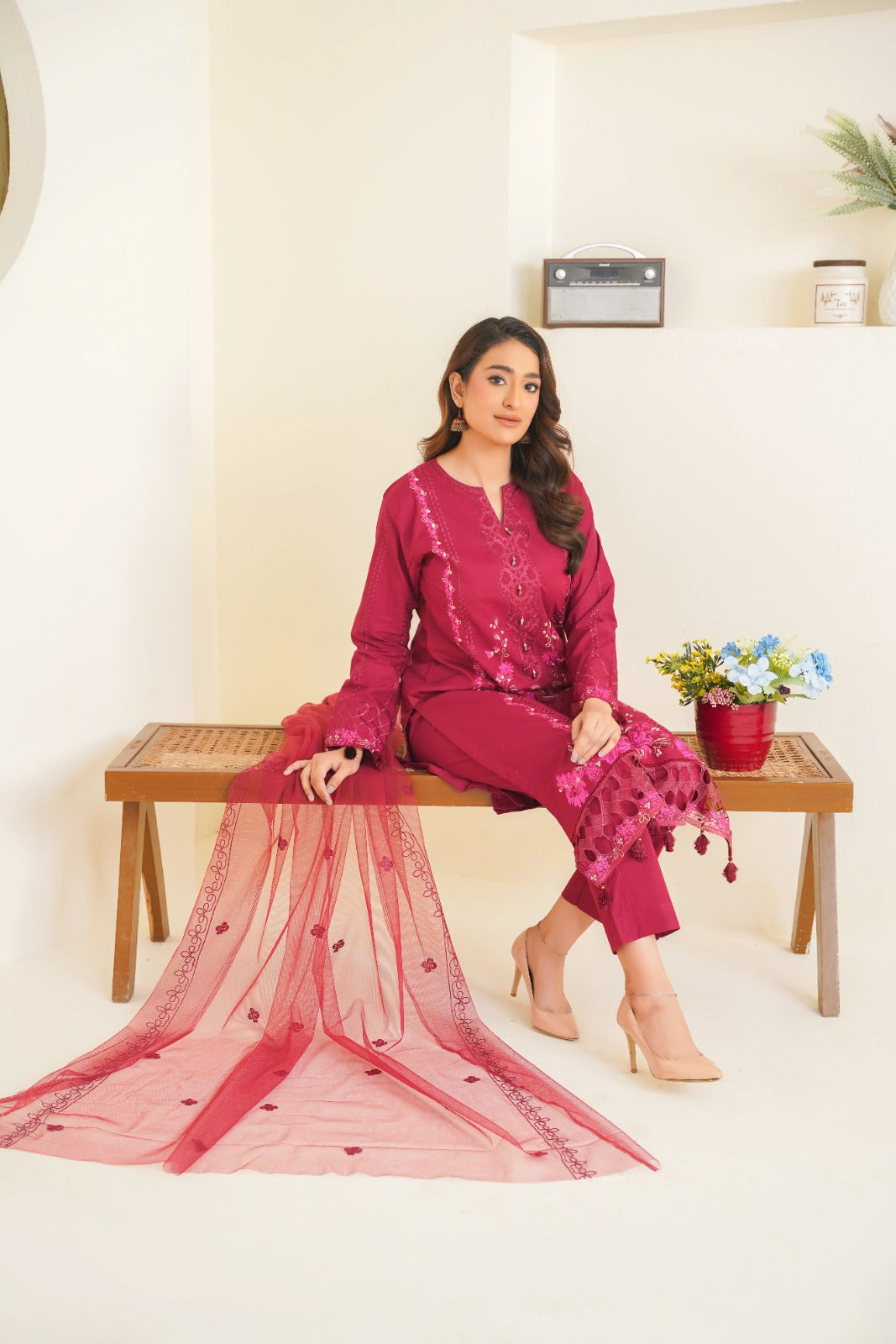 Mahrosh – Radiant Beauty
