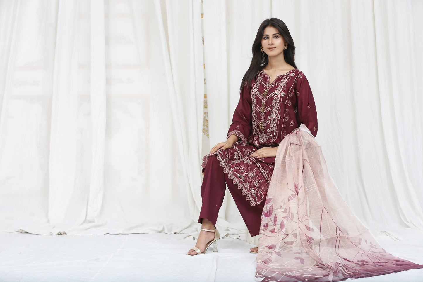 Maroon Bloom – Floral & Fab Edition