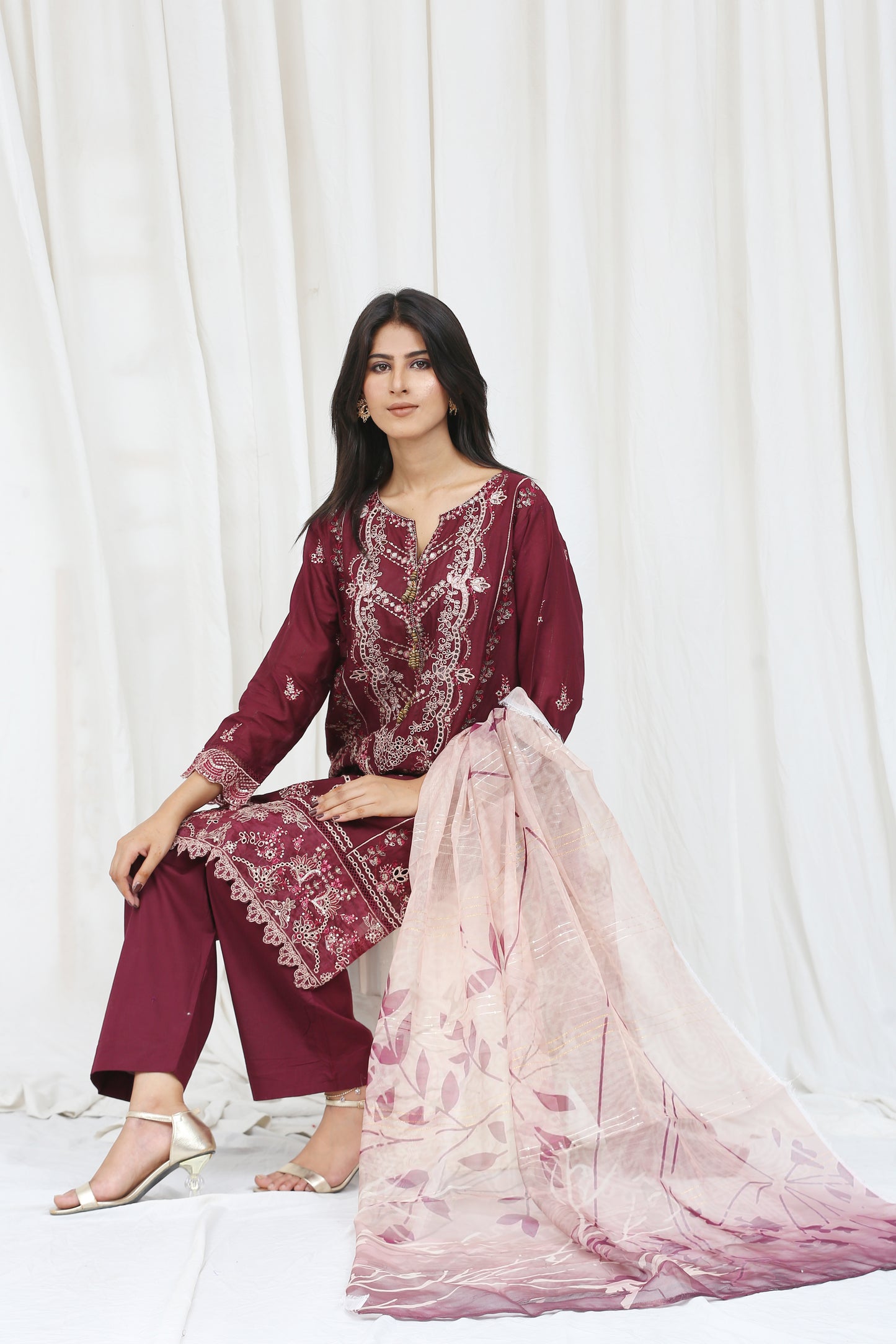Maroon Bloom – Floral & Fab Edition