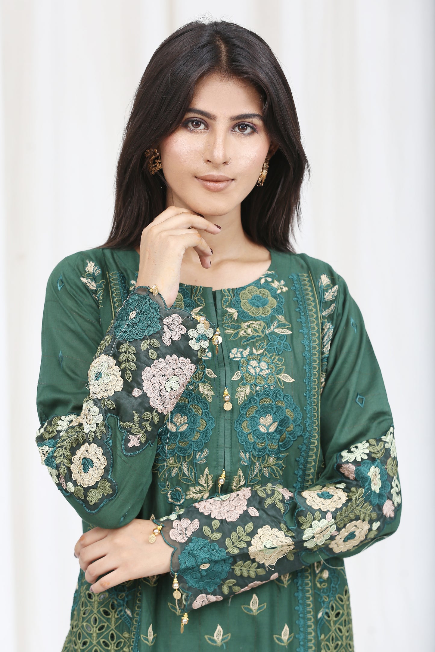 Emerald Grace – Floral & Fab Edition