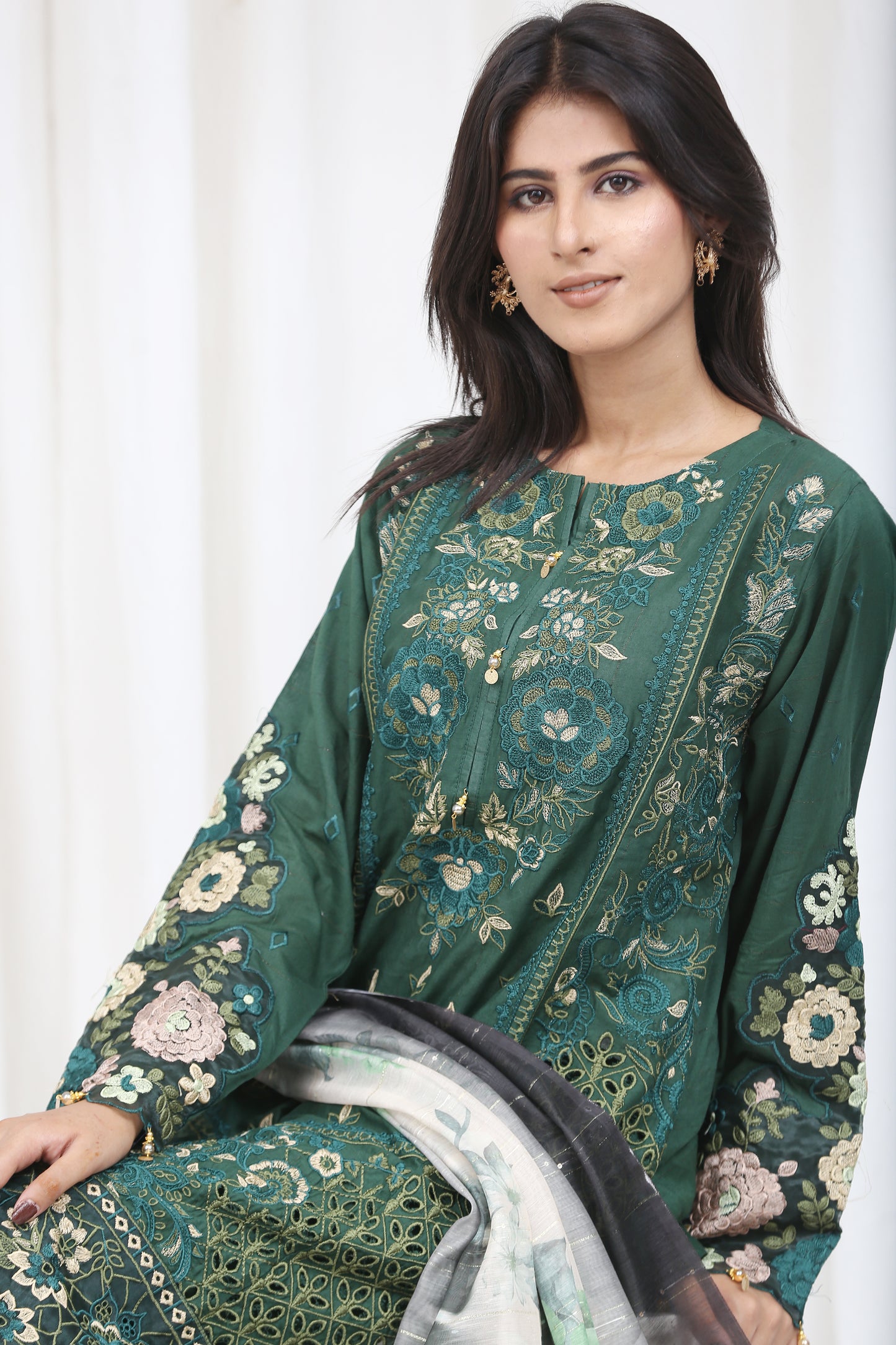 Emerald Grace – Floral & Fab Edition