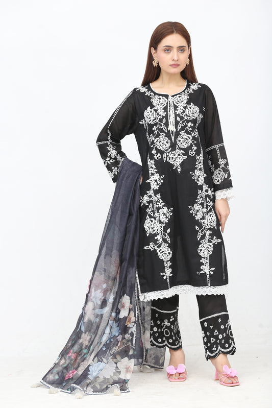 Black Royal – Floral & Fab Edition
