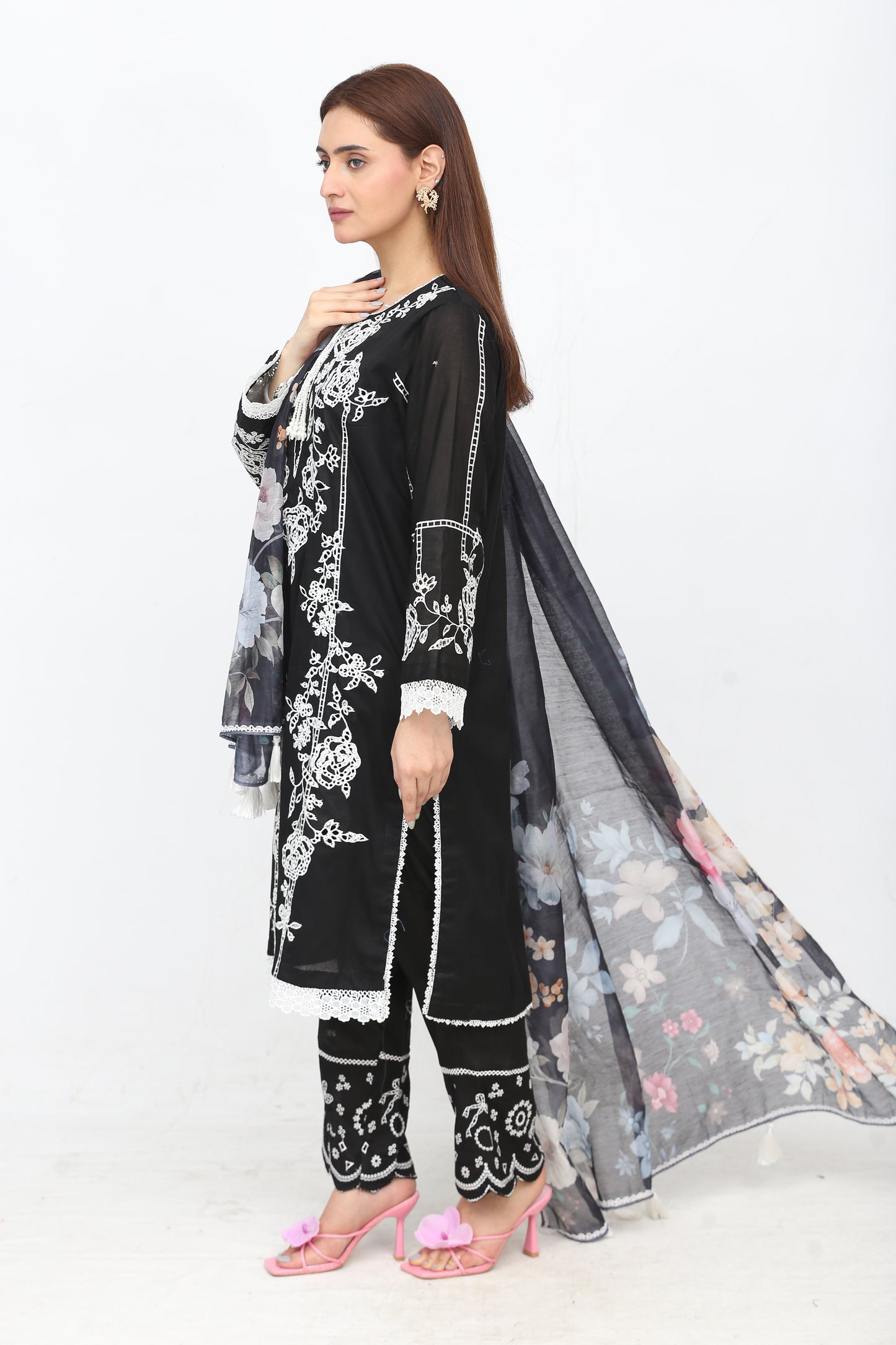 Black Royal – Floral & Fab Edition