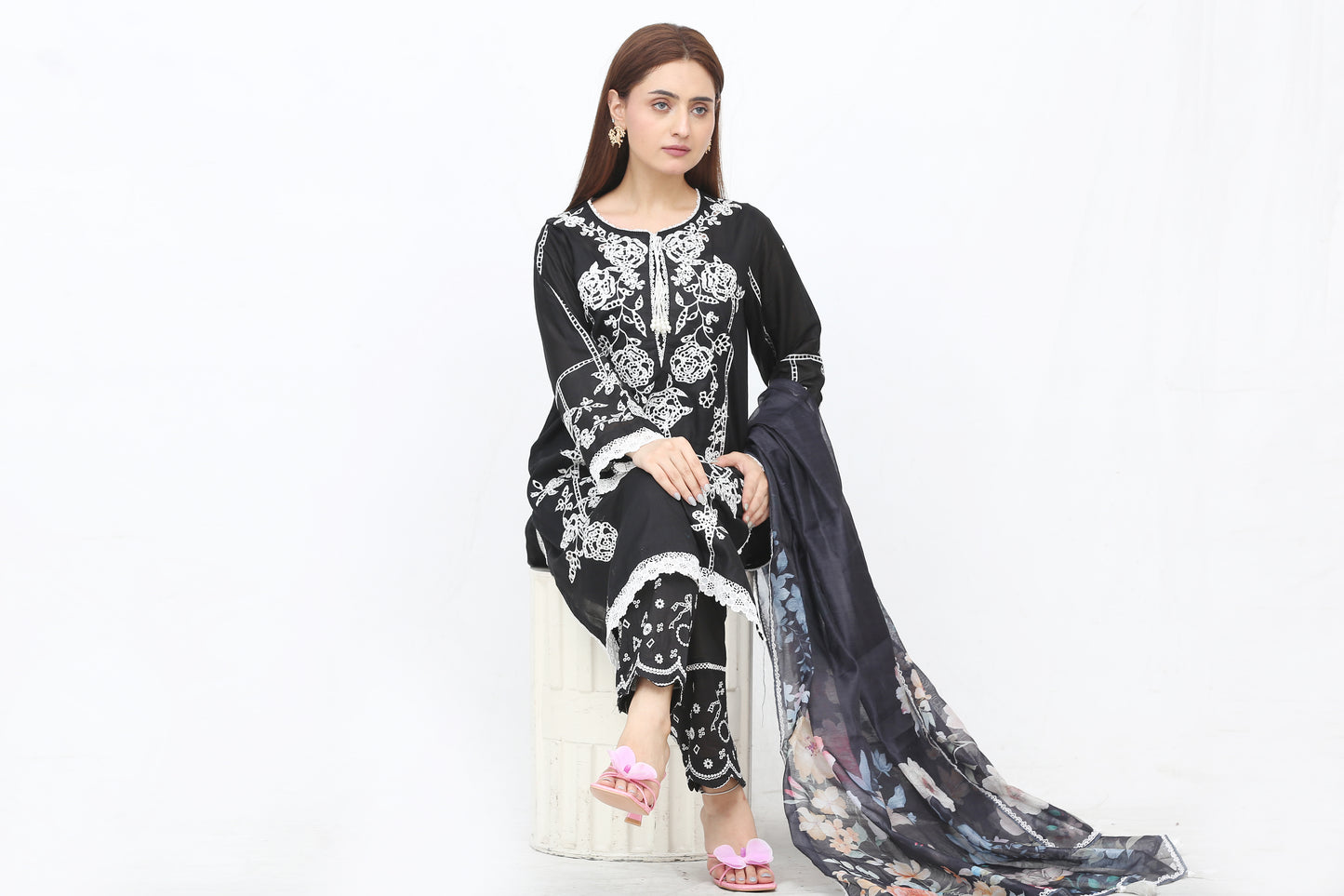 Black Royal – Floral & Fab Edition
