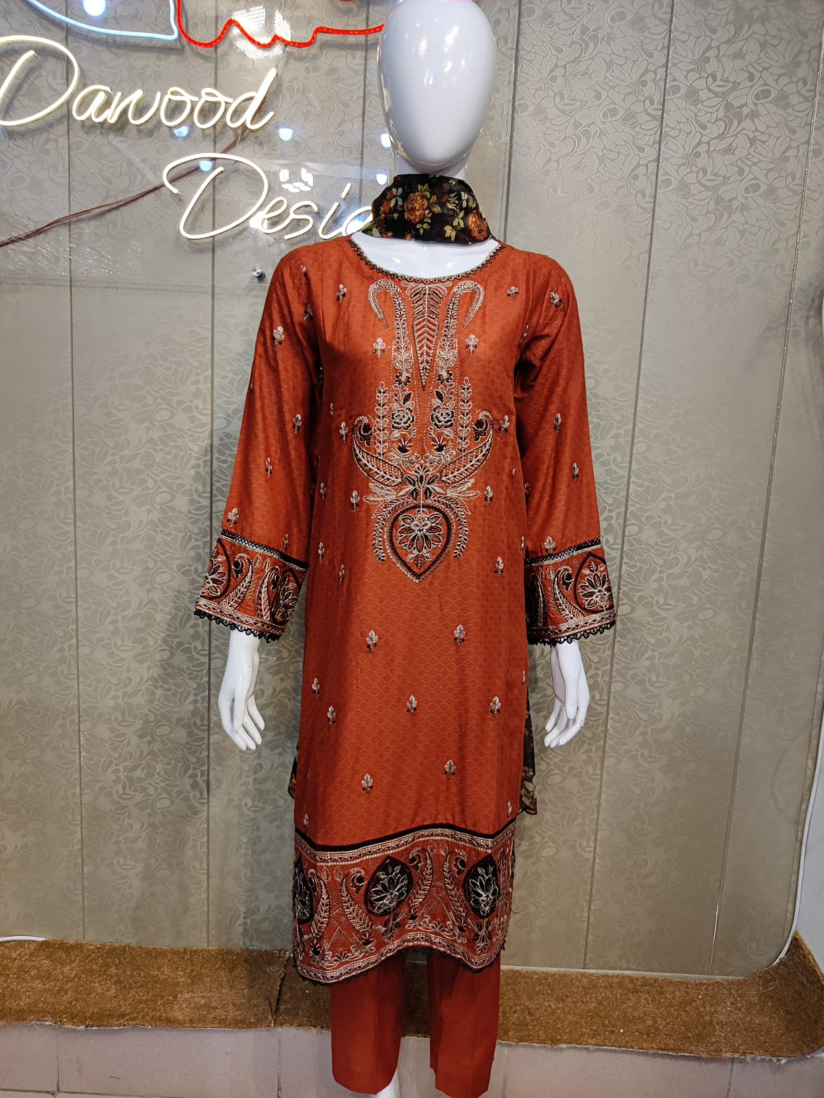 DL Embroidered Lawn-3PC