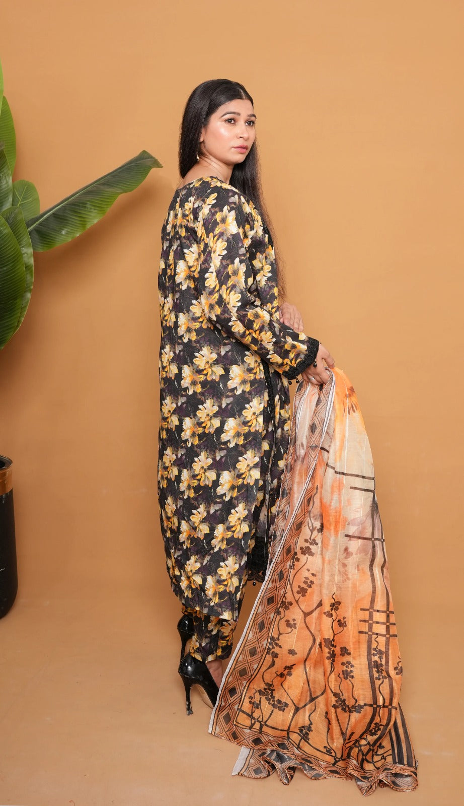 Dusky Petals – Evening Charm